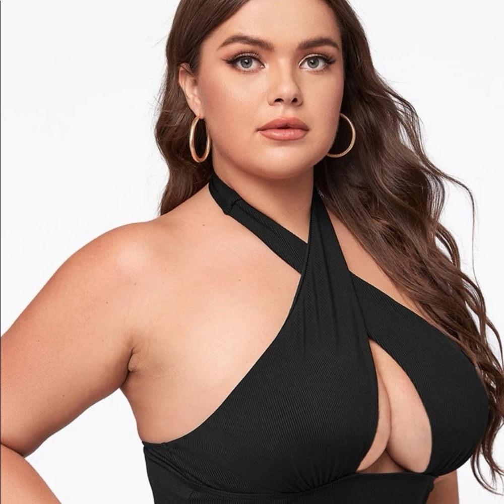 Shein Plus Criss Cross Halter Bikini Top Black